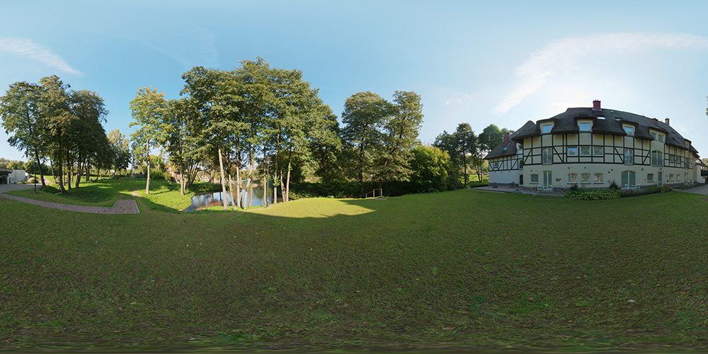 Park in the back of hotel  - Free HDRI Maps - Freebies